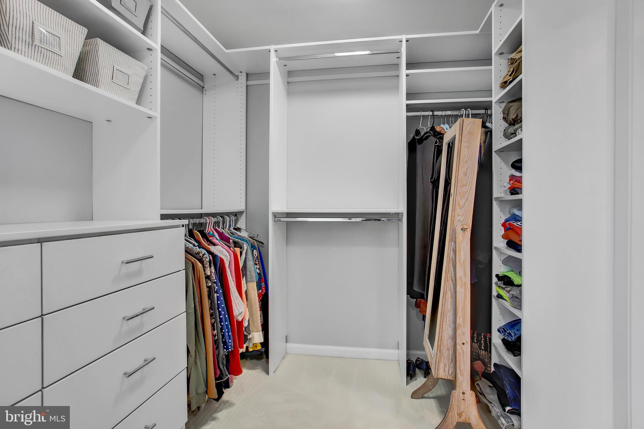 WOODLEA MANOR - Residential