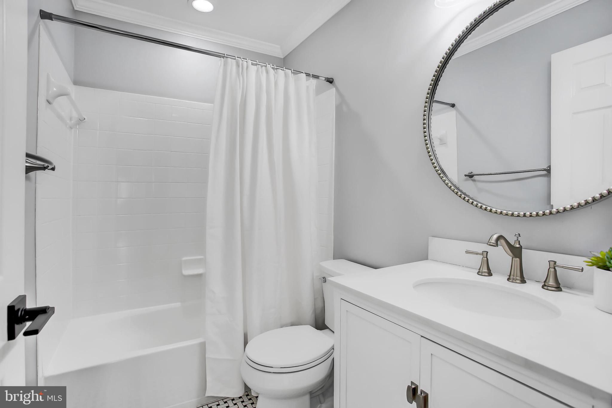 WOODLEA MANOR - Residential