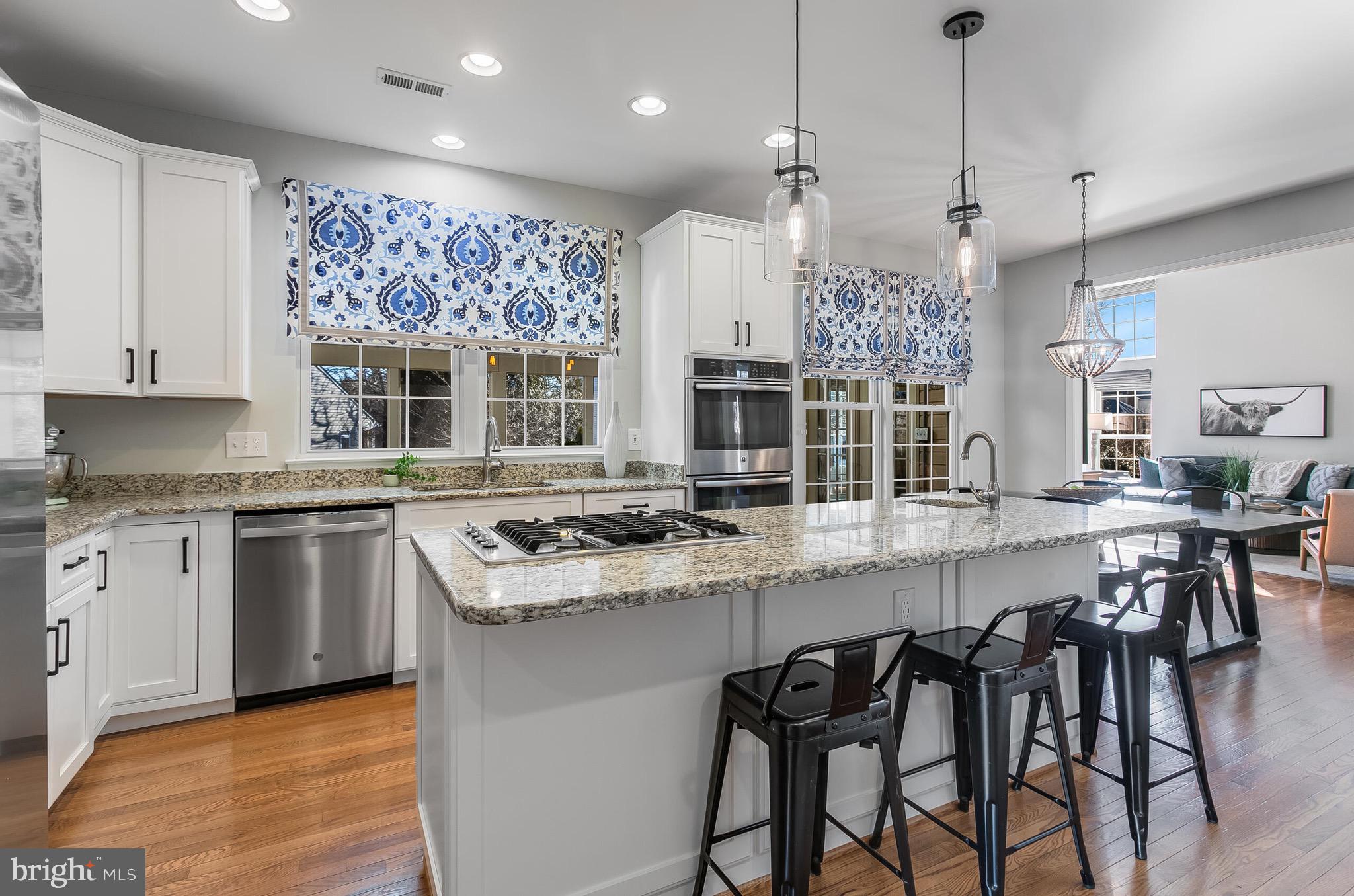 WOODLEA MANOR - Residential