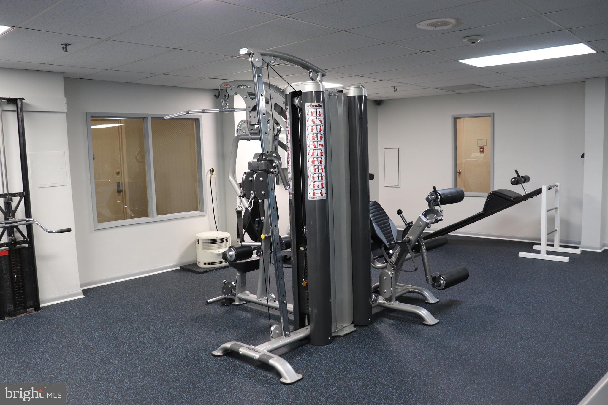 RACQUET CLUB - Residential