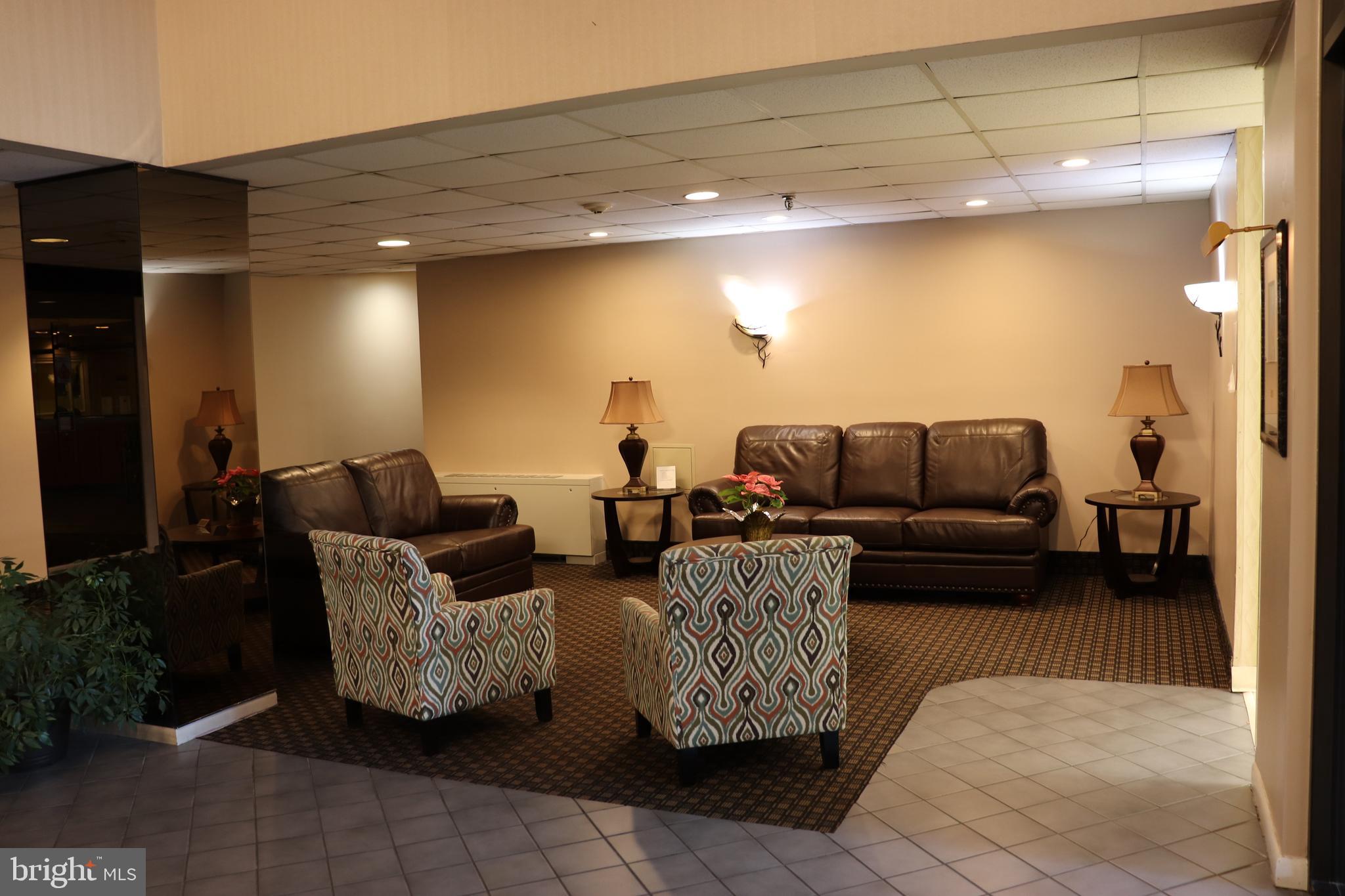 RACQUET CLUB - Residential