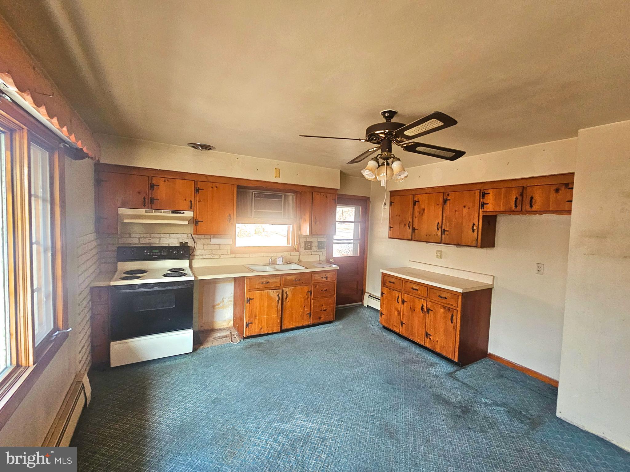 26 EISENHOWER BOULEVARD