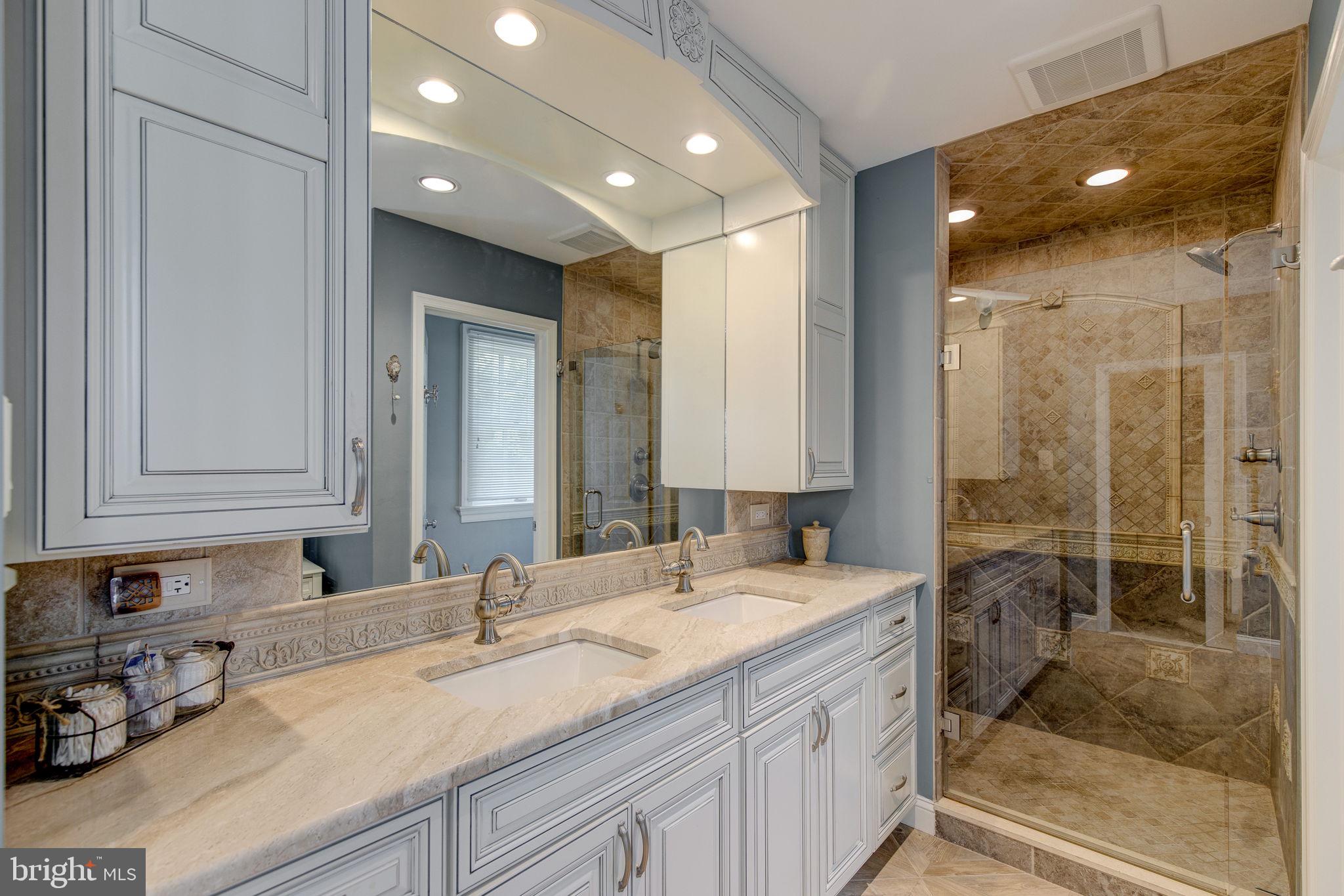 GLENHARDIE - Residential