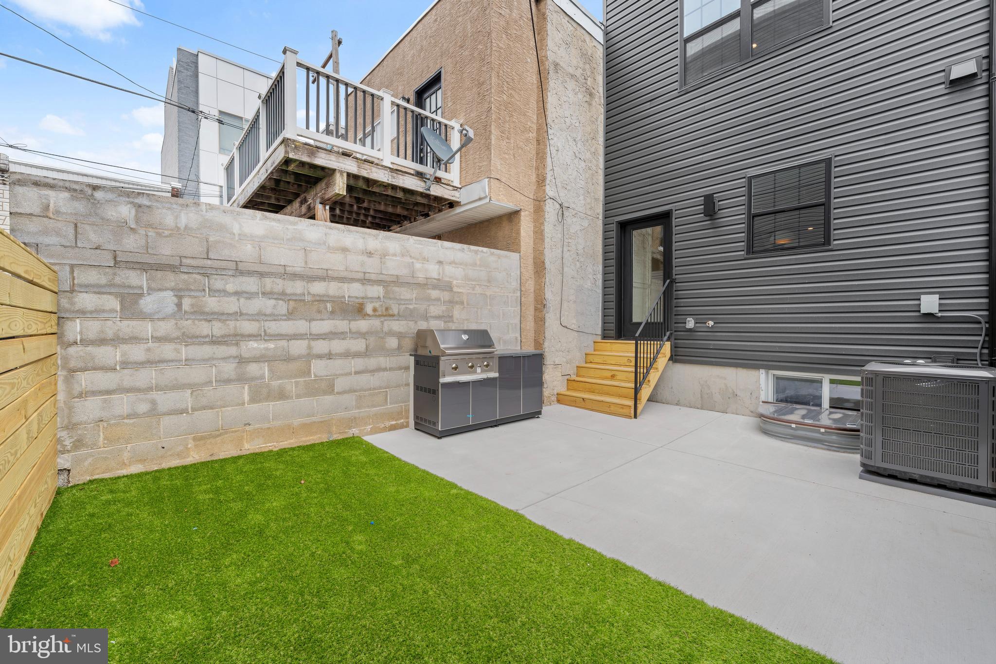 POINT BREEZE - Residential