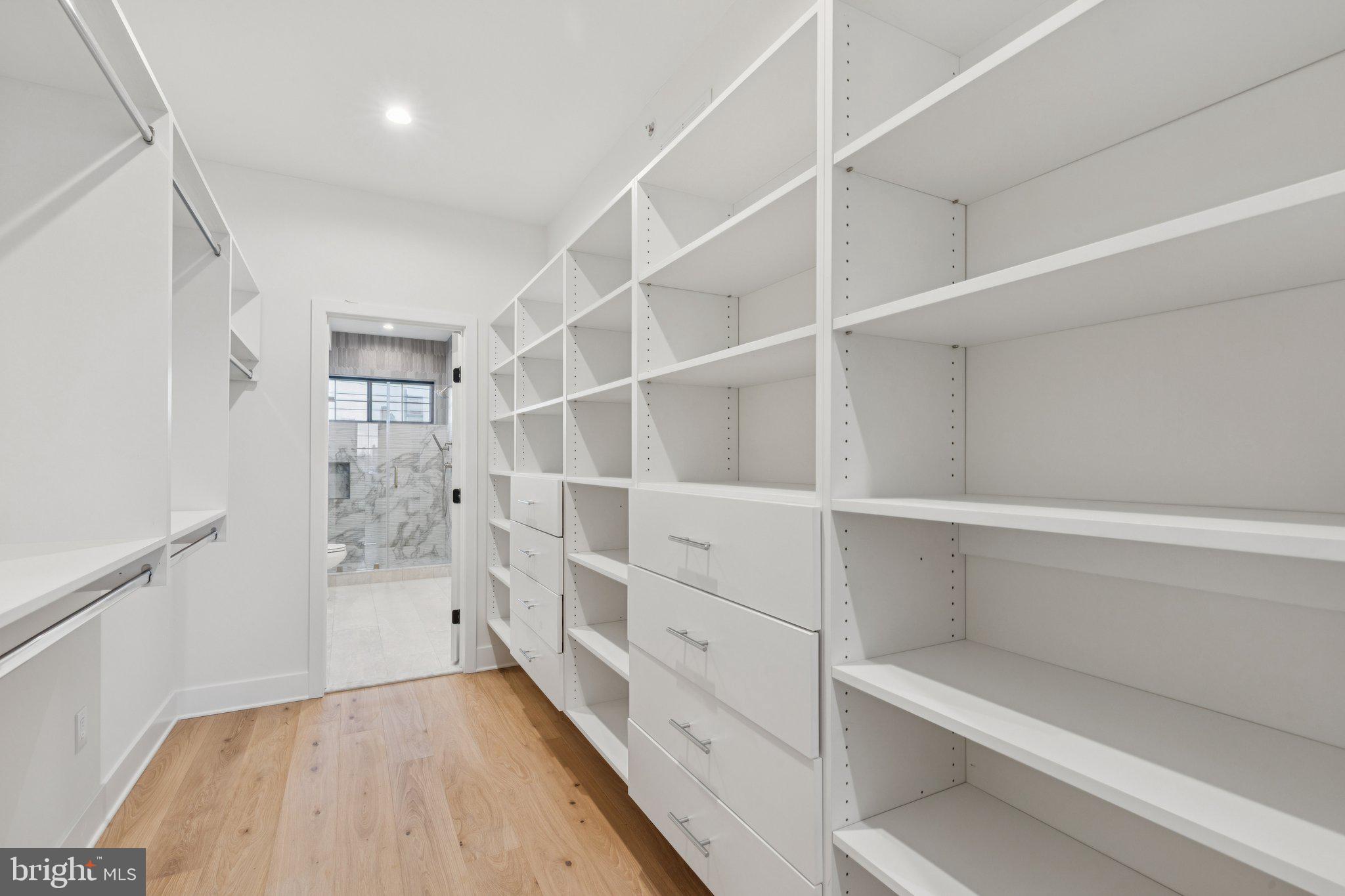 POINT BREEZE - Residential