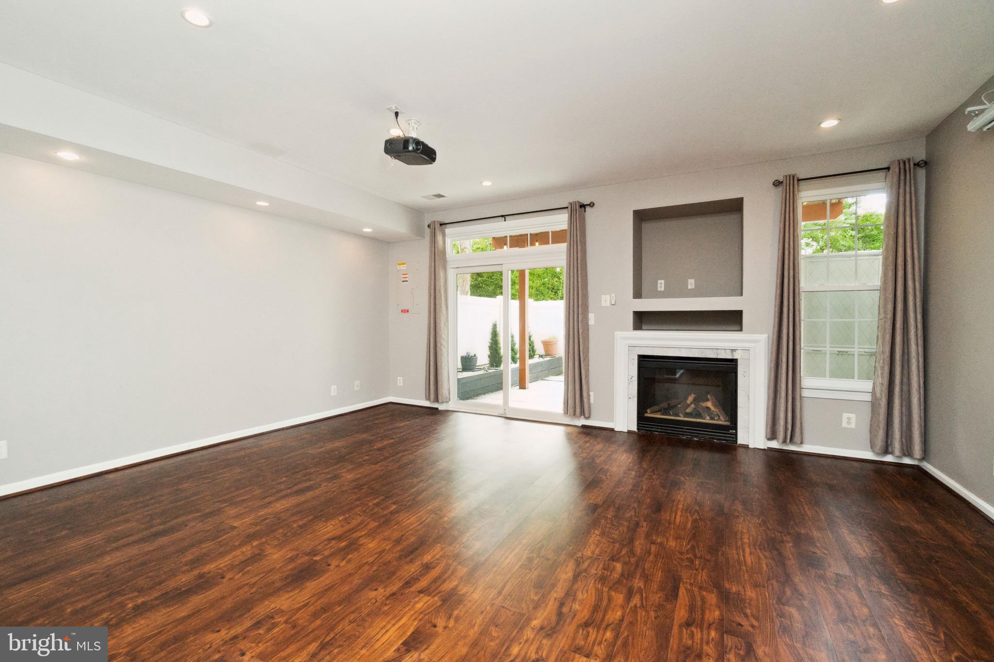 13322 COLCHESTER FERRY PLACE