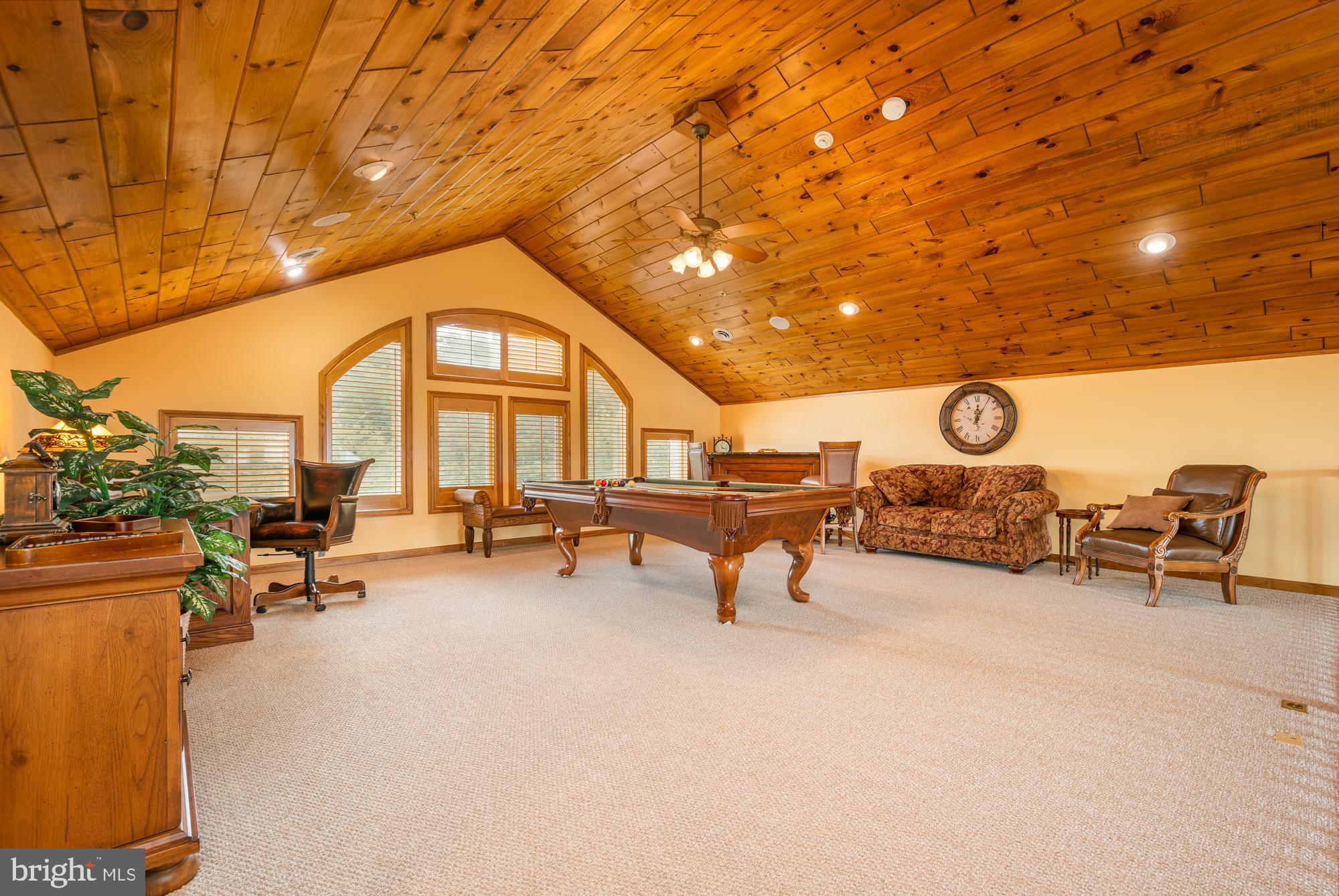 OVERLOOK VILLAS - Residential