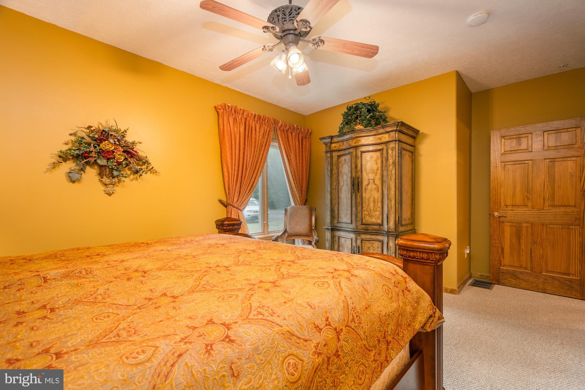 OVERLOOK VILLAS - Residential