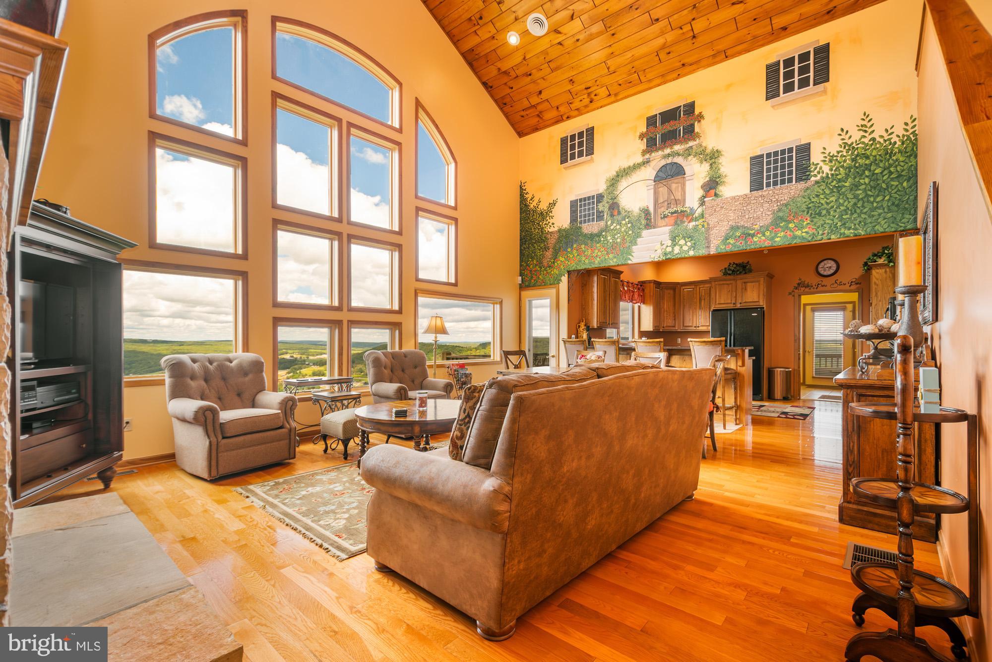 OVERLOOK VILLAS - Residential