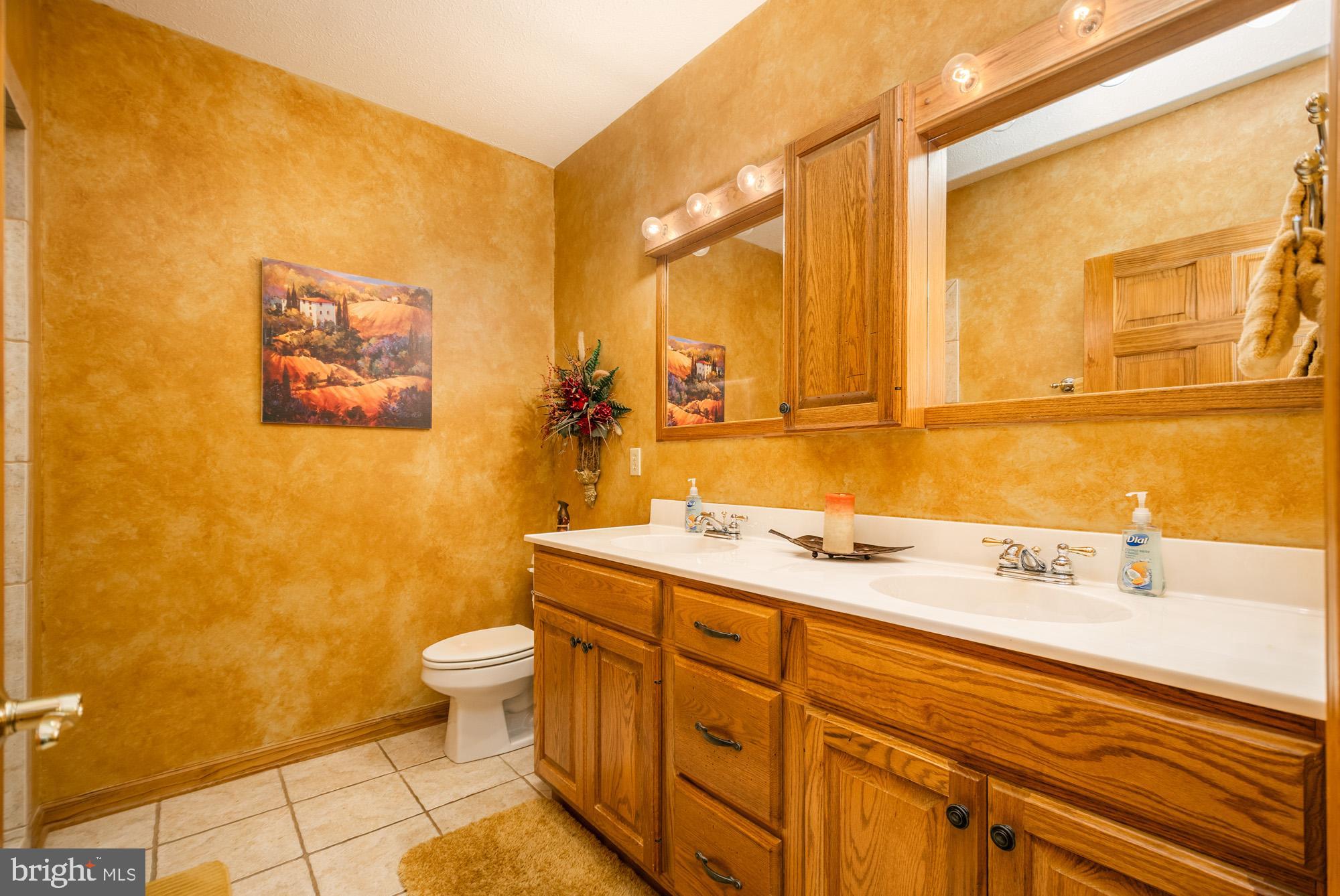 OVERLOOK VILLAS - Residential