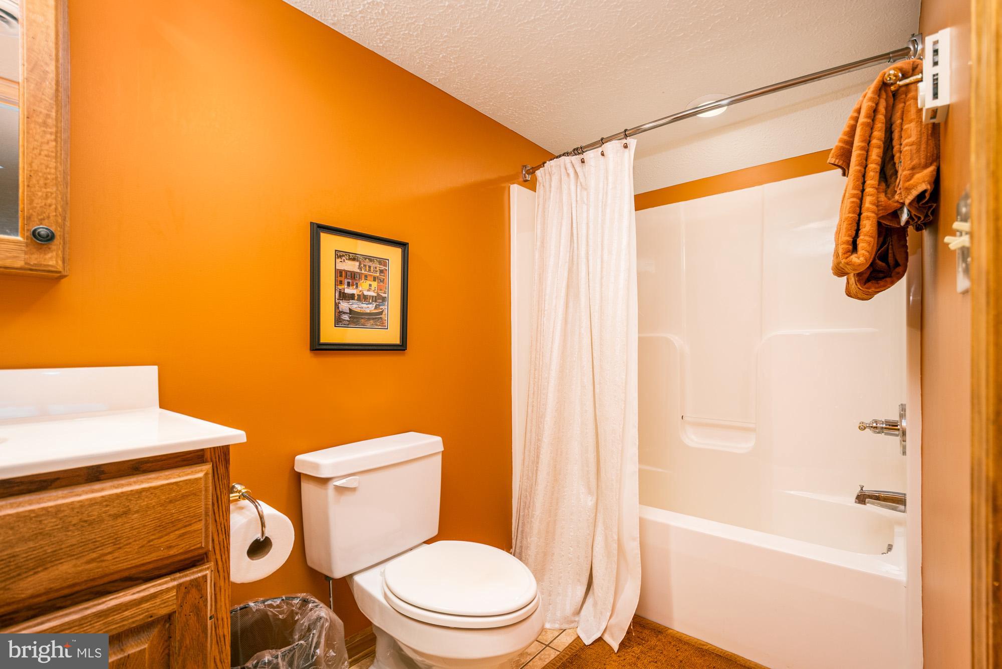 OVERLOOK VILLAS - Residential