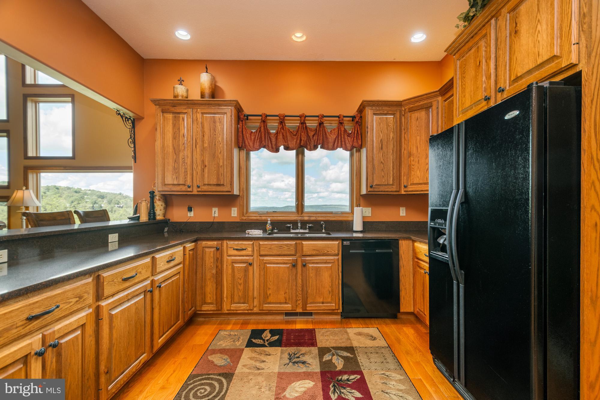 OVERLOOK VILLAS - Residential