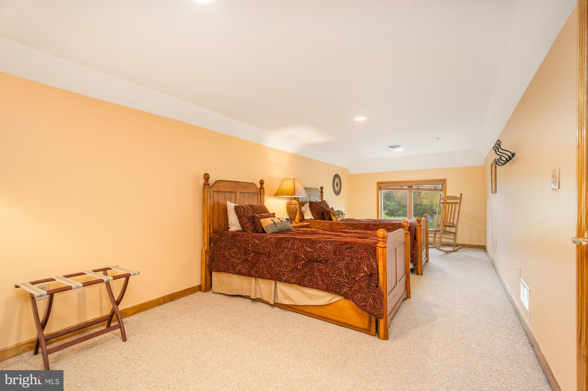 OVERLOOK VILLAS - Residential