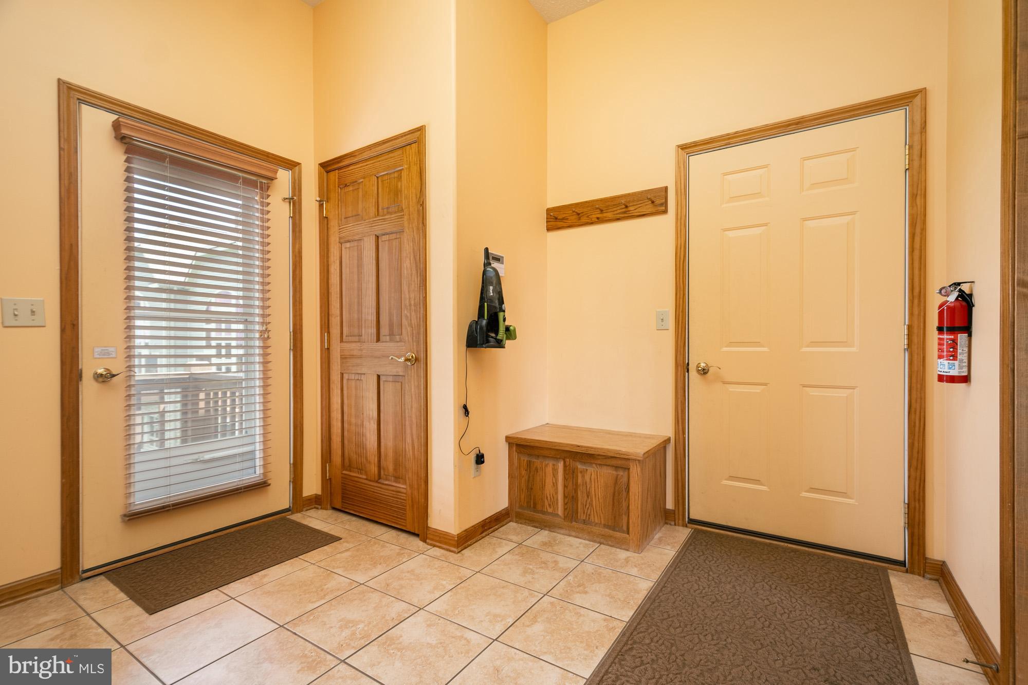 OVERLOOK VILLAS - Residential