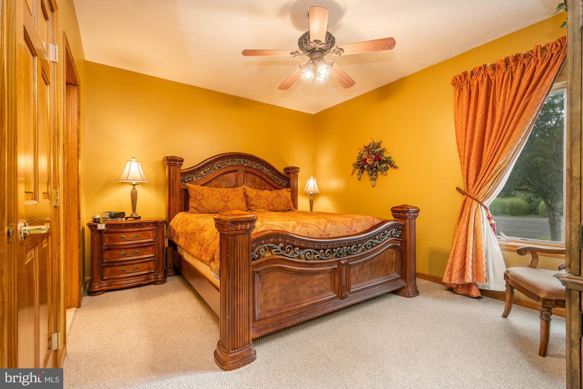 OVERLOOK VILLAS - Residential