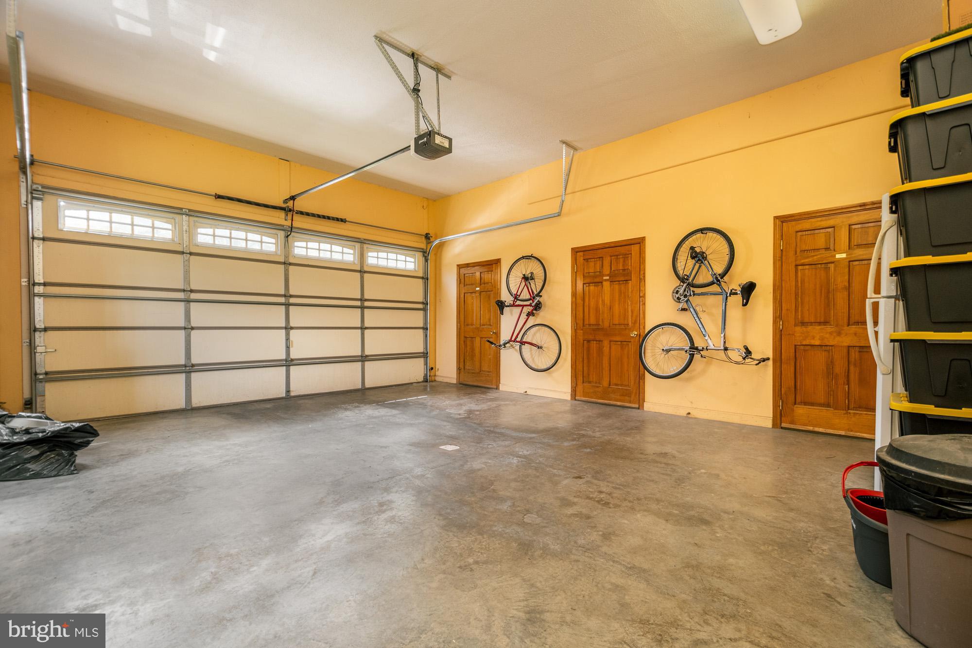 OVERLOOK VILLAS - Residential