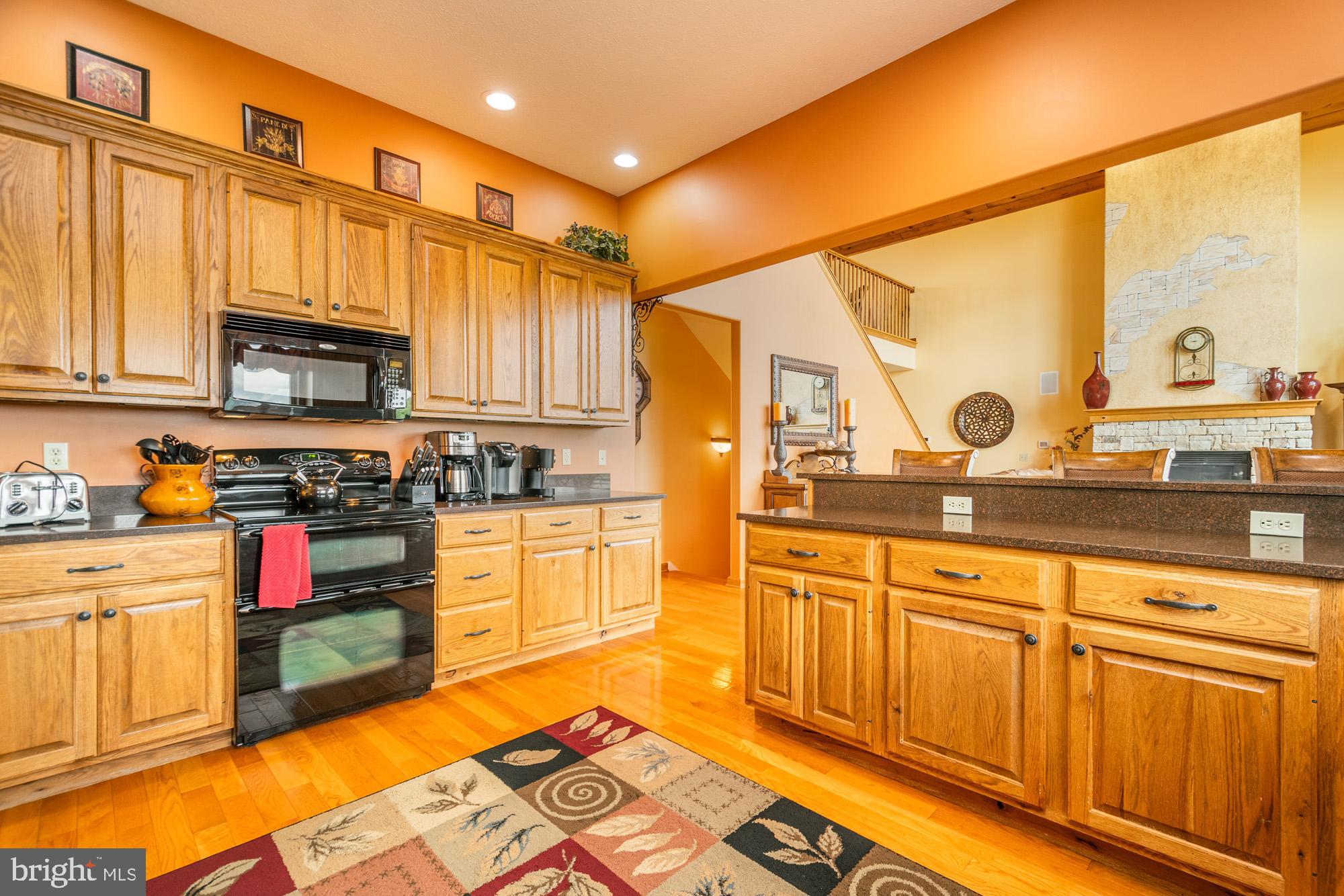 OVERLOOK VILLAS - Residential