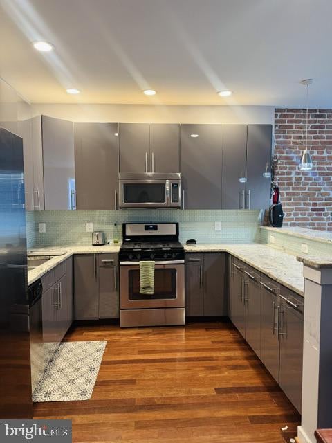 37 T STREET NE