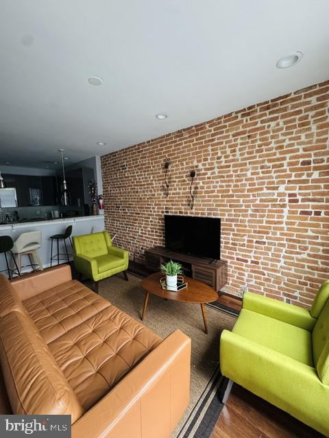 37 T STREET NE