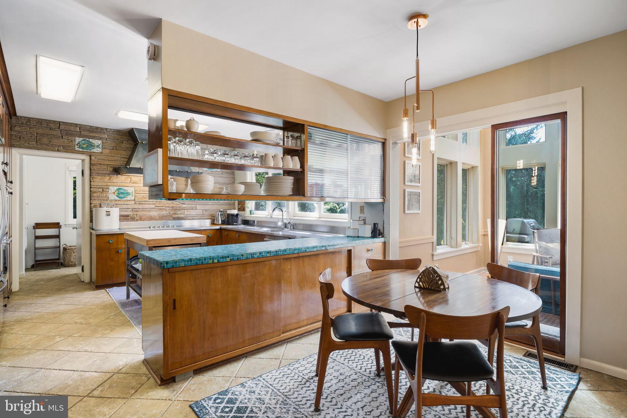 CURTIS HILLS - Residential