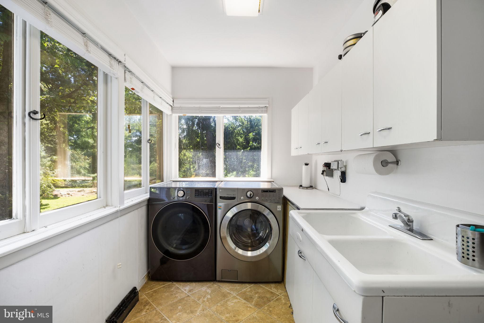 CURTIS HILLS - Residential