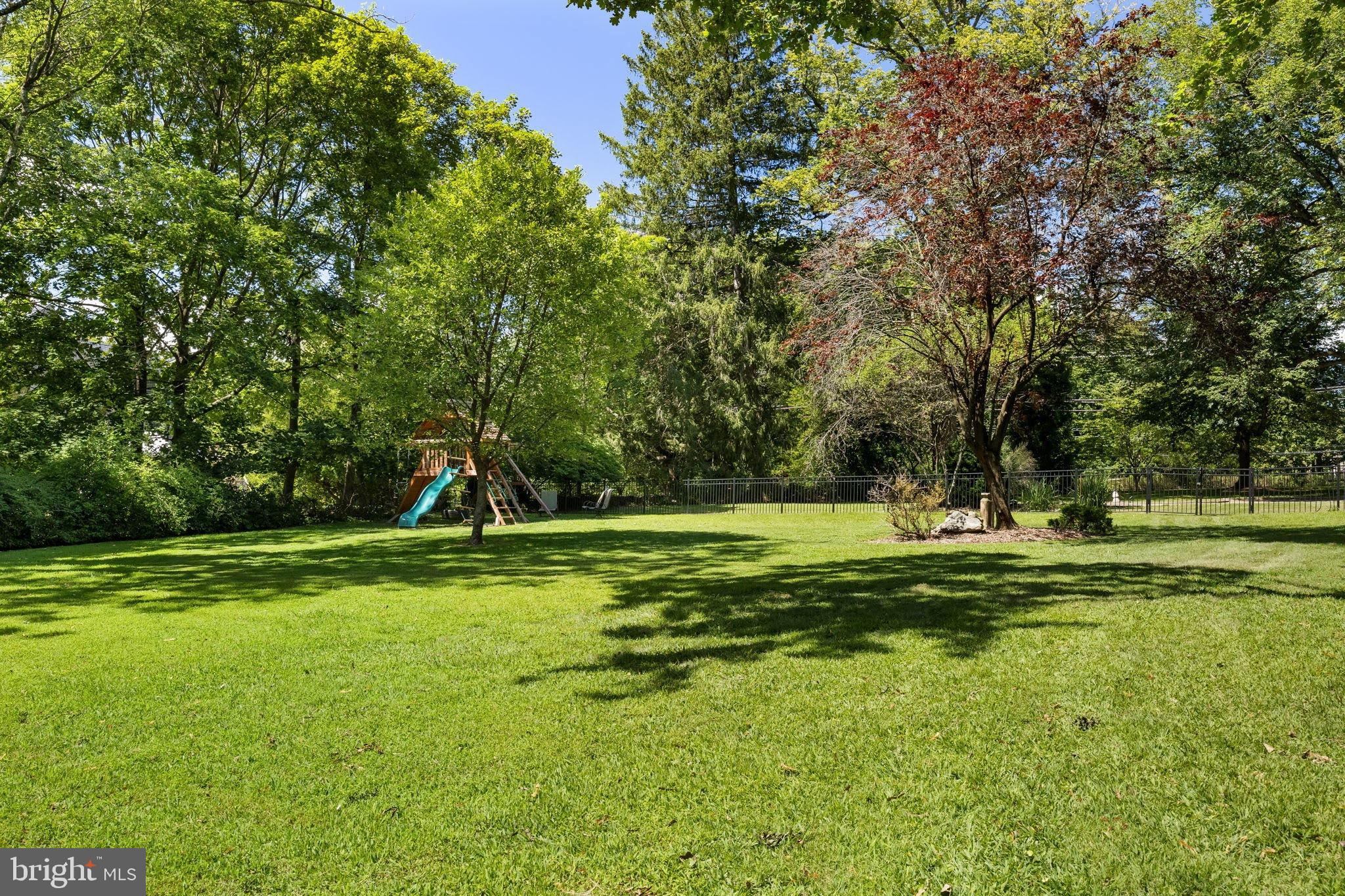 CURTIS HILLS - Residential