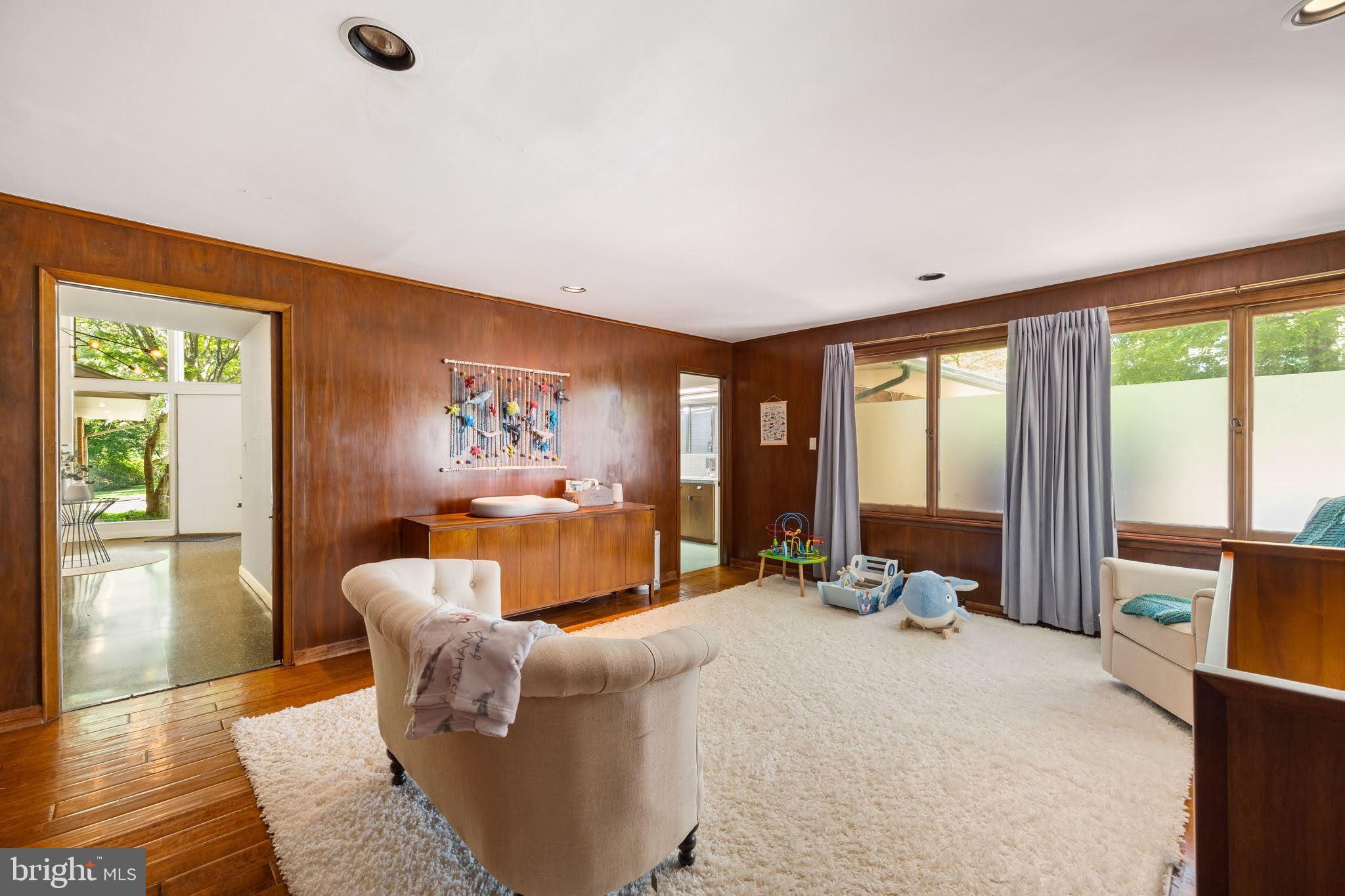 CURTIS HILLS - Residential