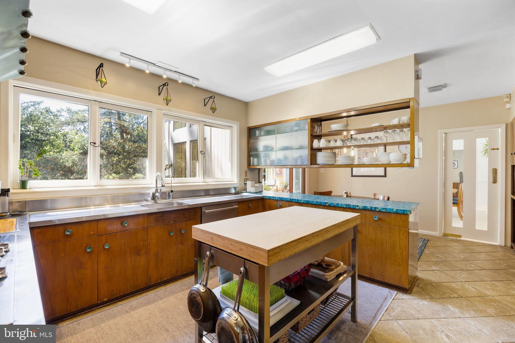 CURTIS HILLS - Residential