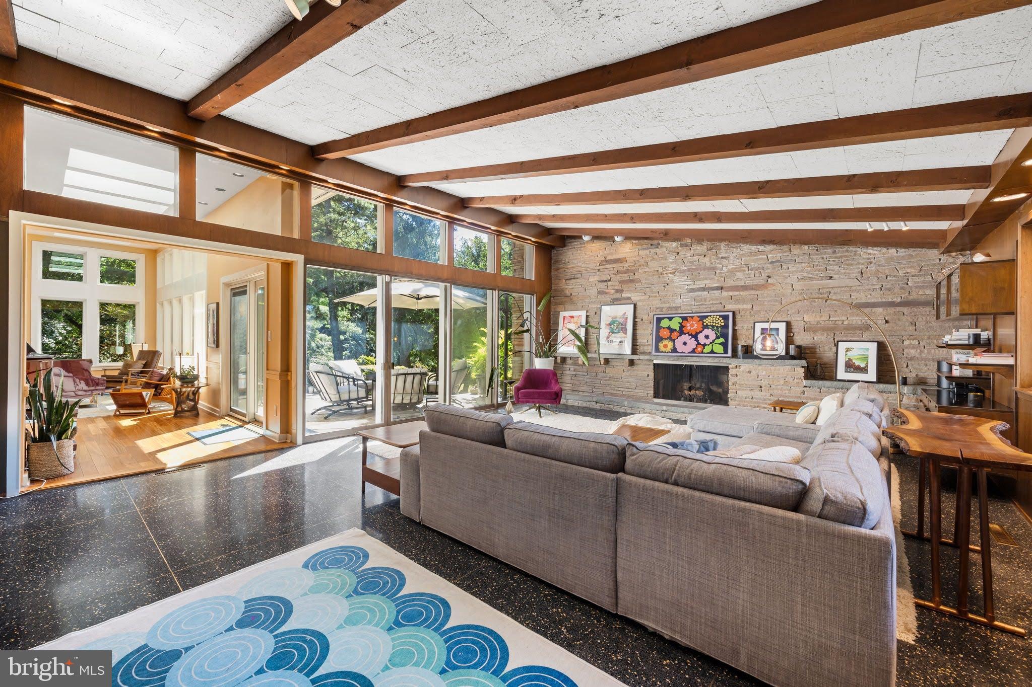 CURTIS HILLS - Residential