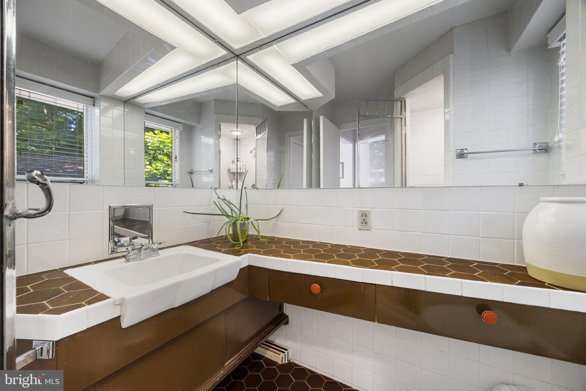 CURTIS HILLS - Residential