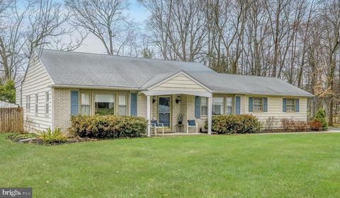 6 SPARROW COURT EWING NJ 08638