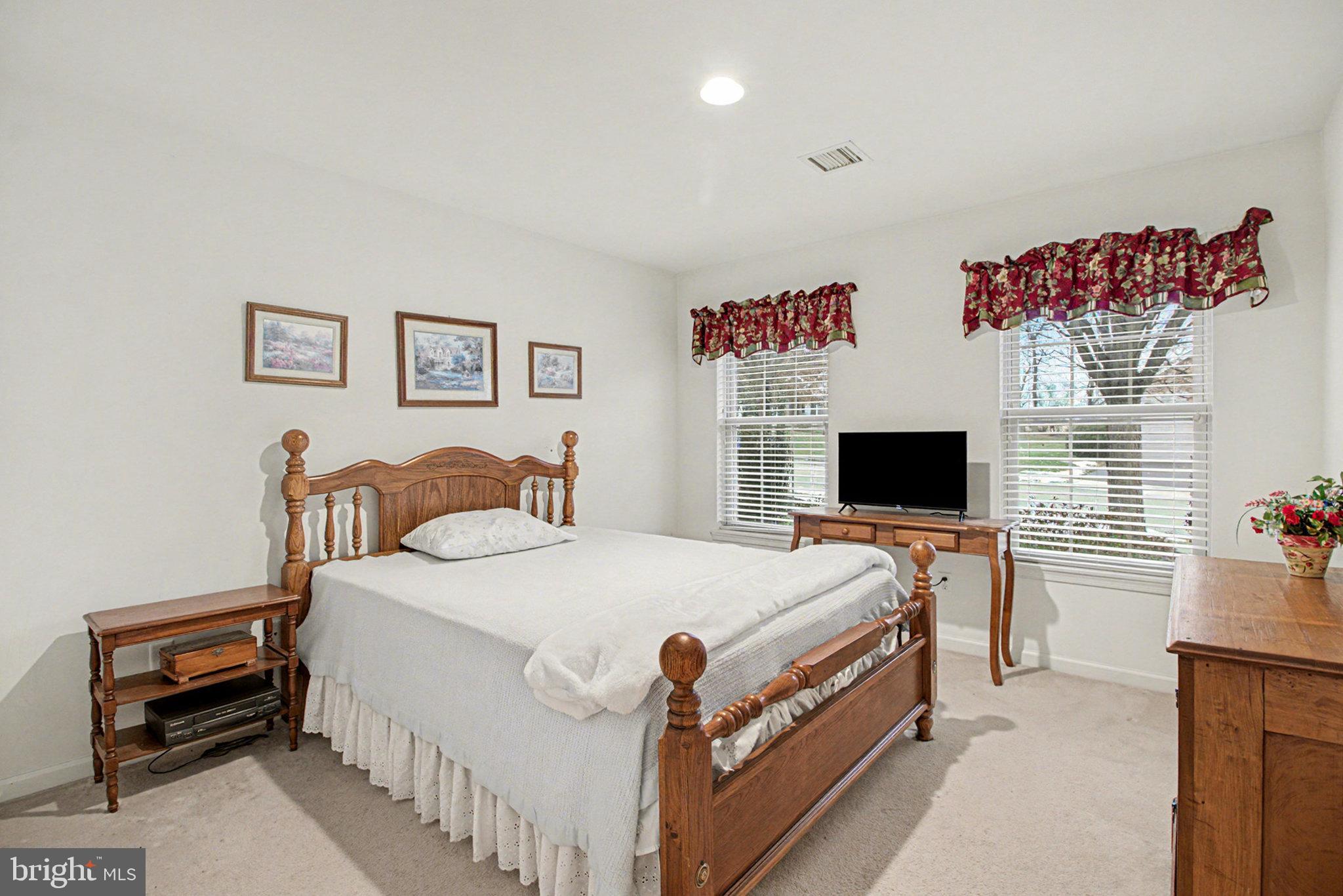 SUMMERFIELD - Residential