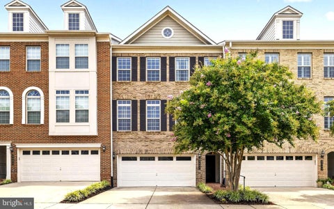 Photo of 8007 Turtle Creek Circle, GAINESVILLE, VA 20155 (MLS # VAPW2131800)