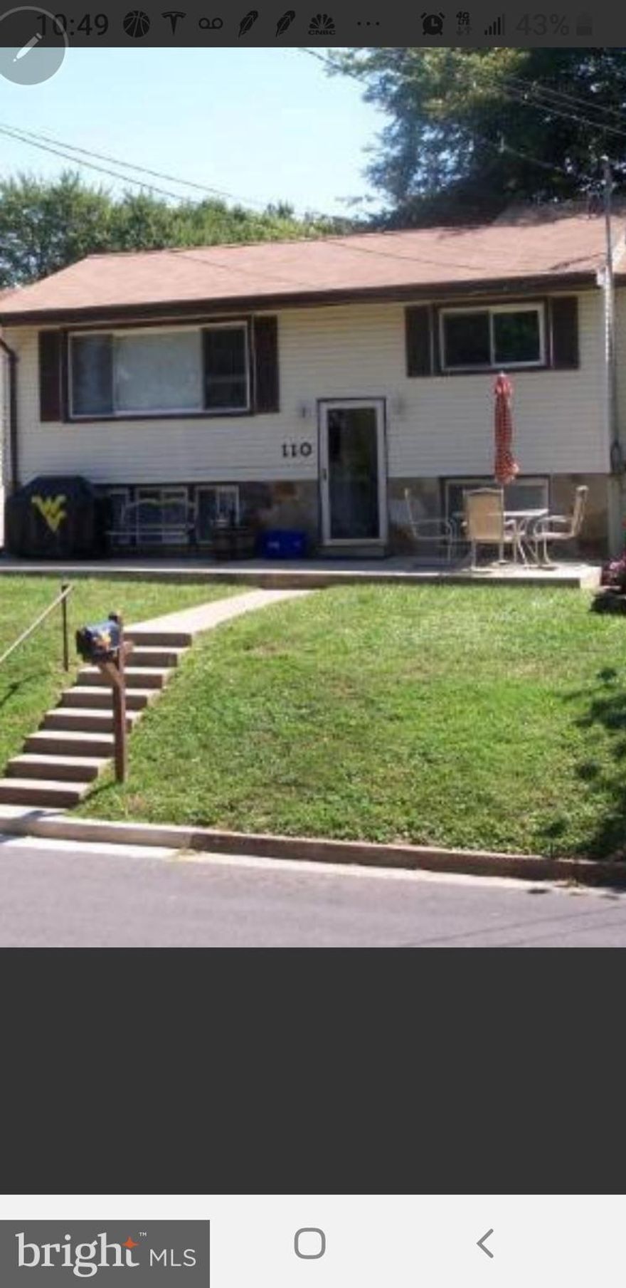 Opportunity!  Opportunity!!  Opportunity!!!
Very unique spacious  bungalow style in the heart of desirable Manassas Park is yours to turn it around for instantaneous equity.
Impressive size Owner's suit and 3 generous sizes bedrooms bringing total bedrooms to 4, 3.5 bathrooms, 2 cars garage with a long driveway, AC unit and hot water heater replaced not long ago.
Price below market value to sell, home is being sold AS IS and no warranty!!!
Price Cut!