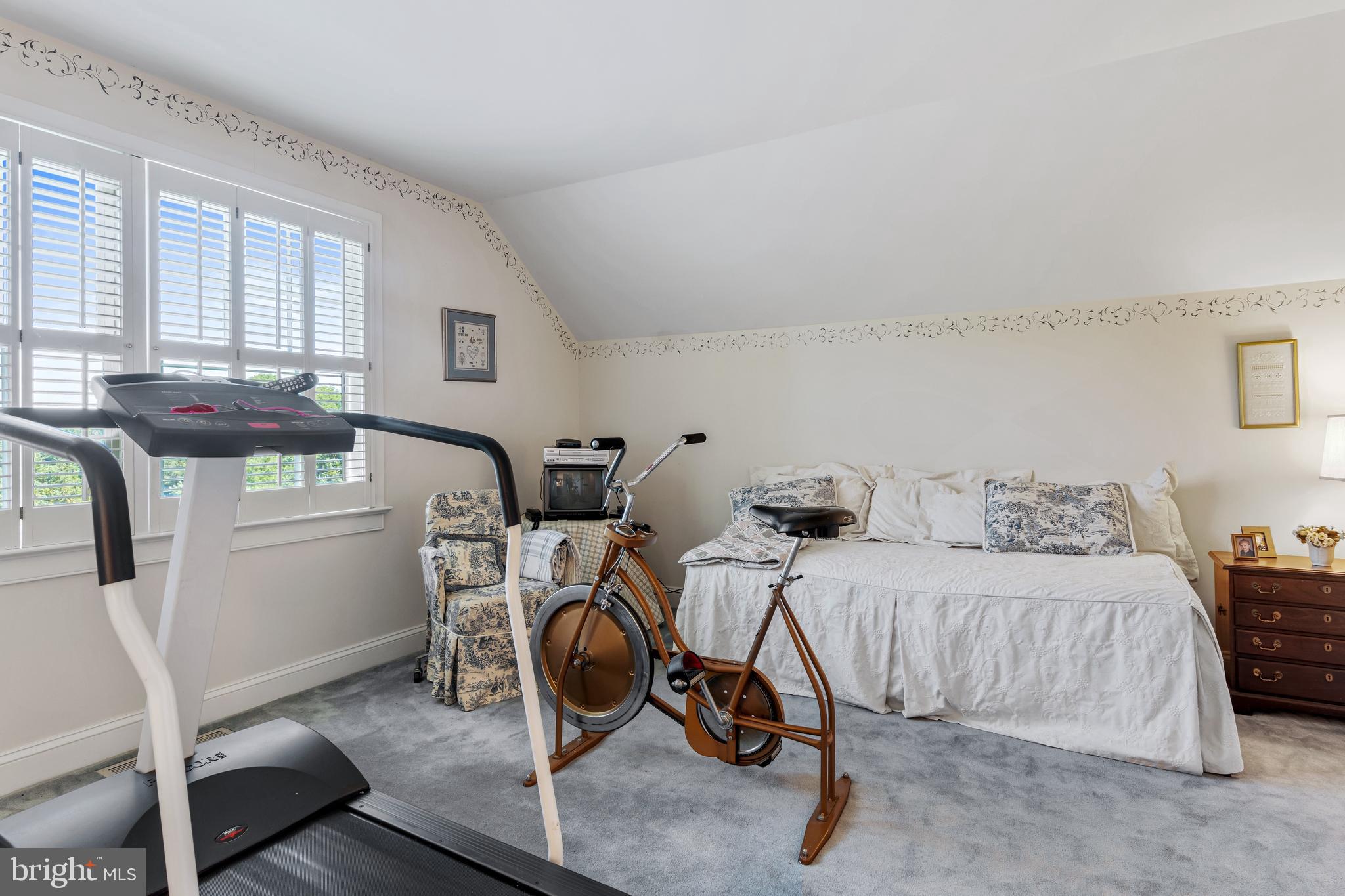 BLUE ROCK MEADOWS - Residential