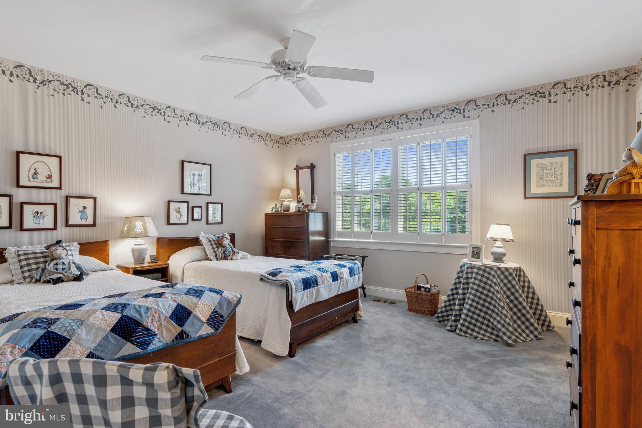 BLUE ROCK MEADOWS - Residential