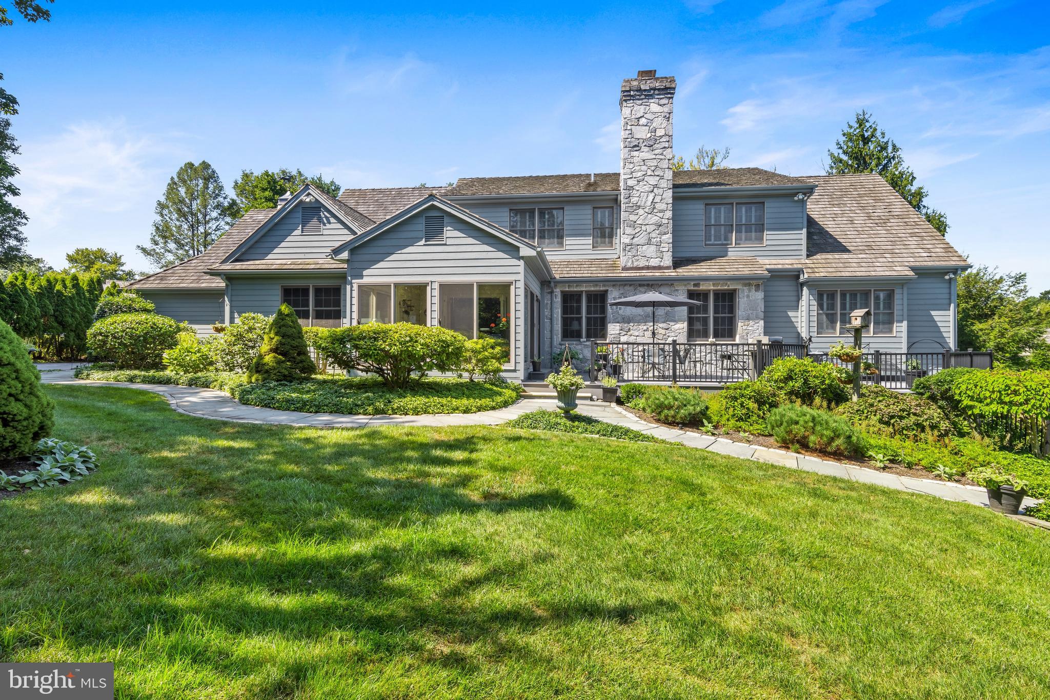 BLUE ROCK MEADOWS - Residential