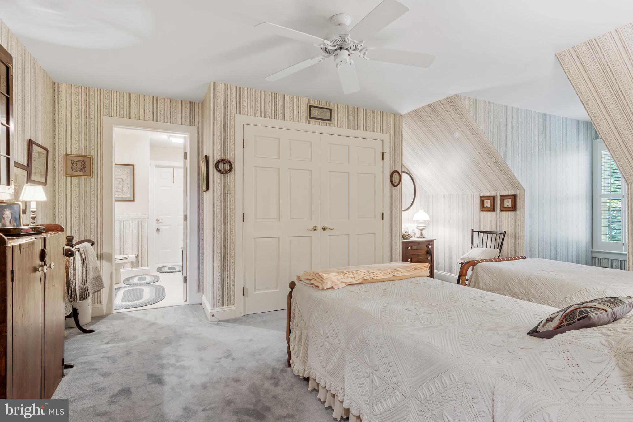 BLUE ROCK MEADOWS - Residential