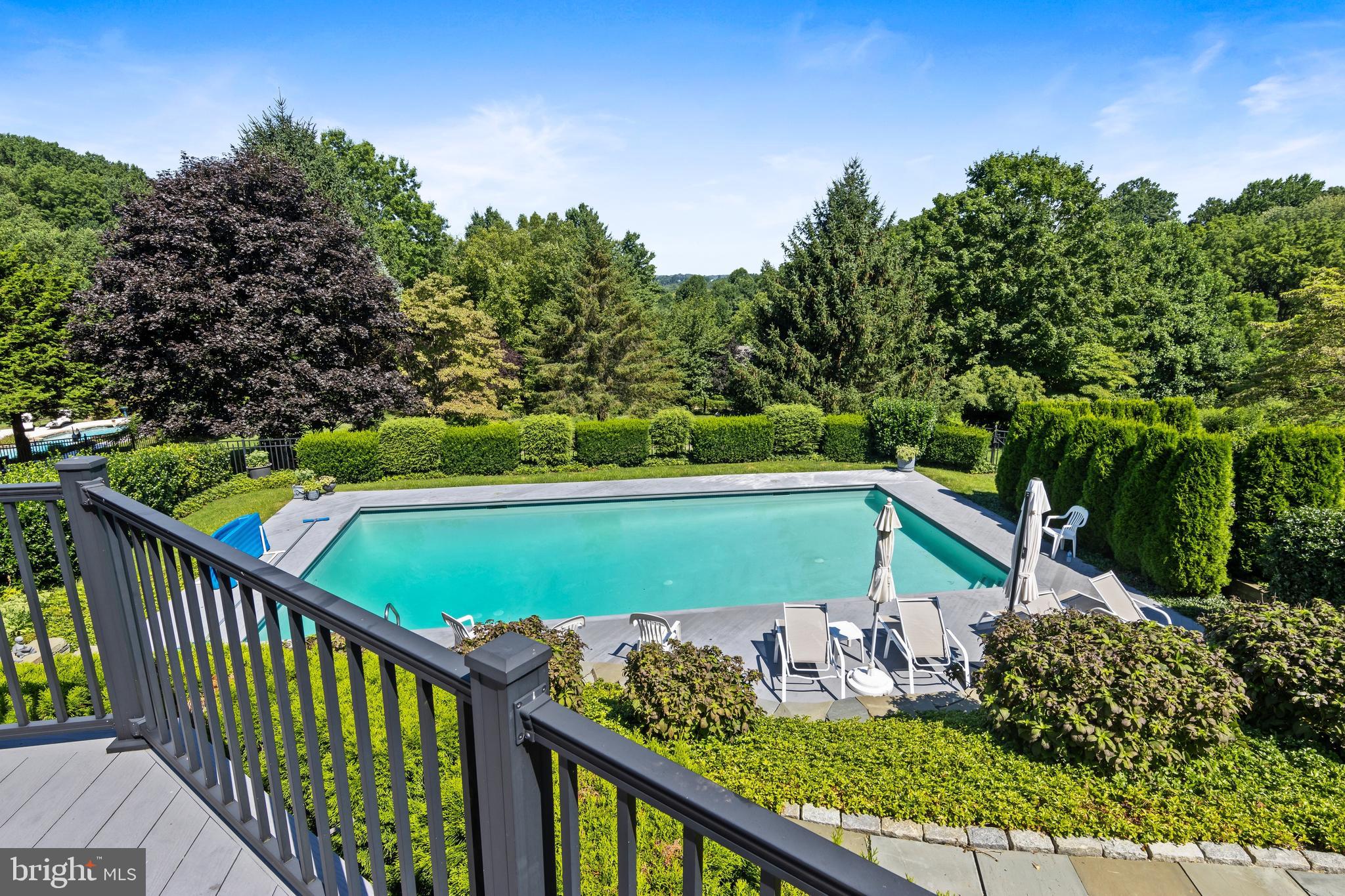 BLUE ROCK MEADOWS - Residential