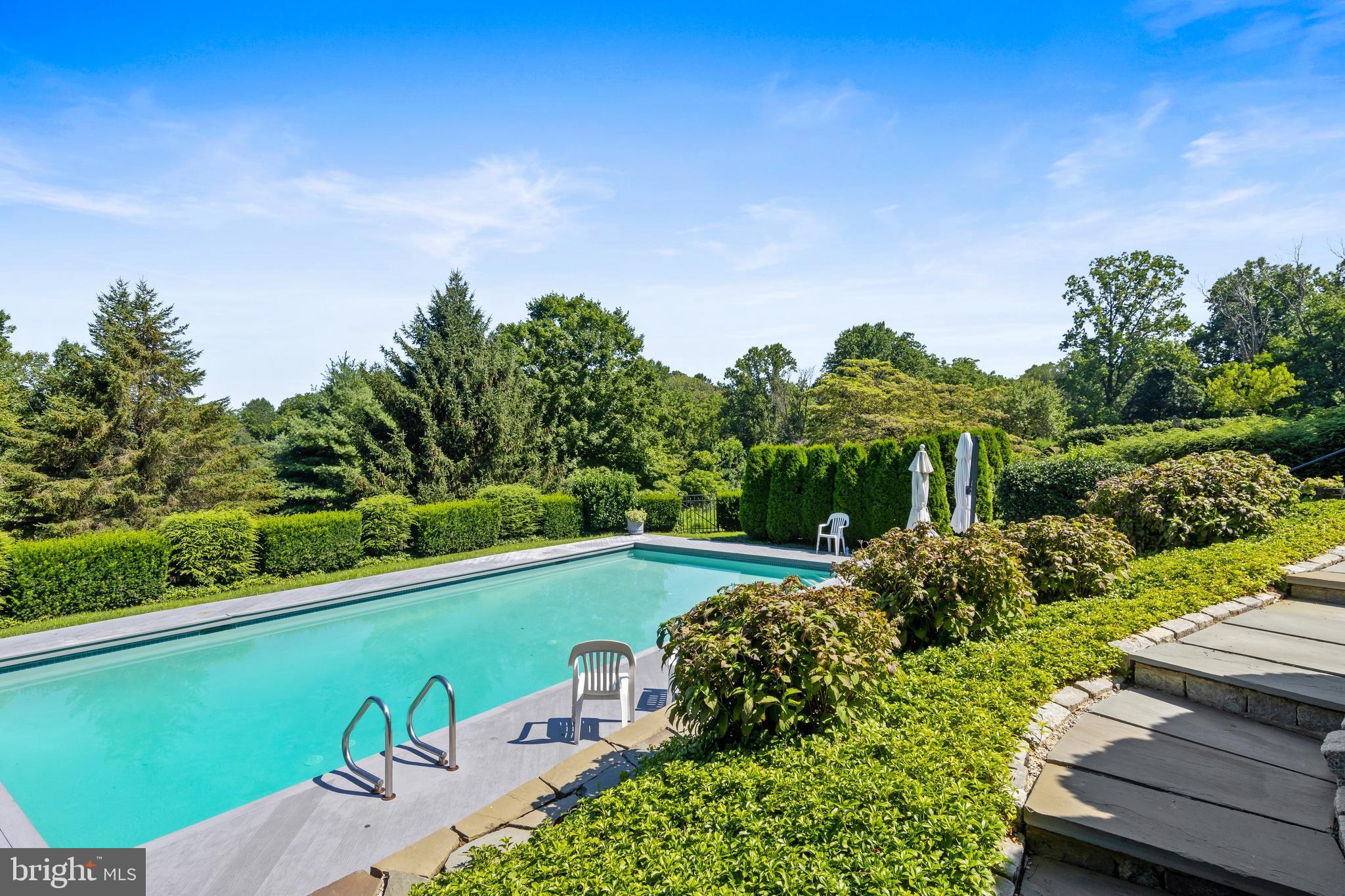 BLUE ROCK MEADOWS - Residential