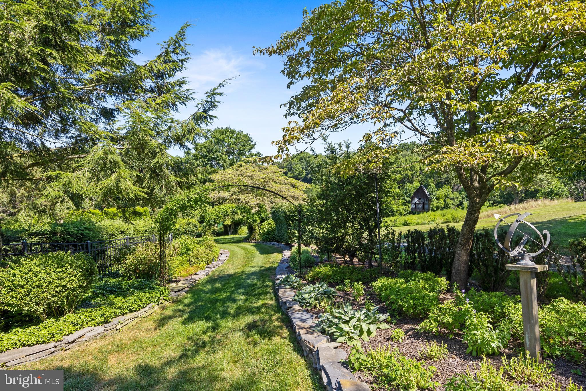 BLUE ROCK MEADOWS - Residential