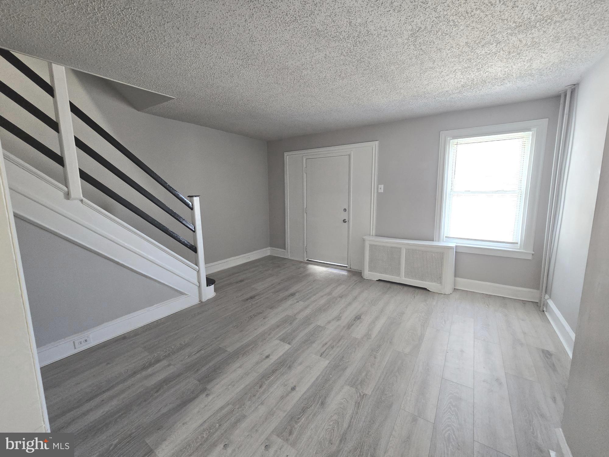 ELMWOOD PARK - Residential Lease