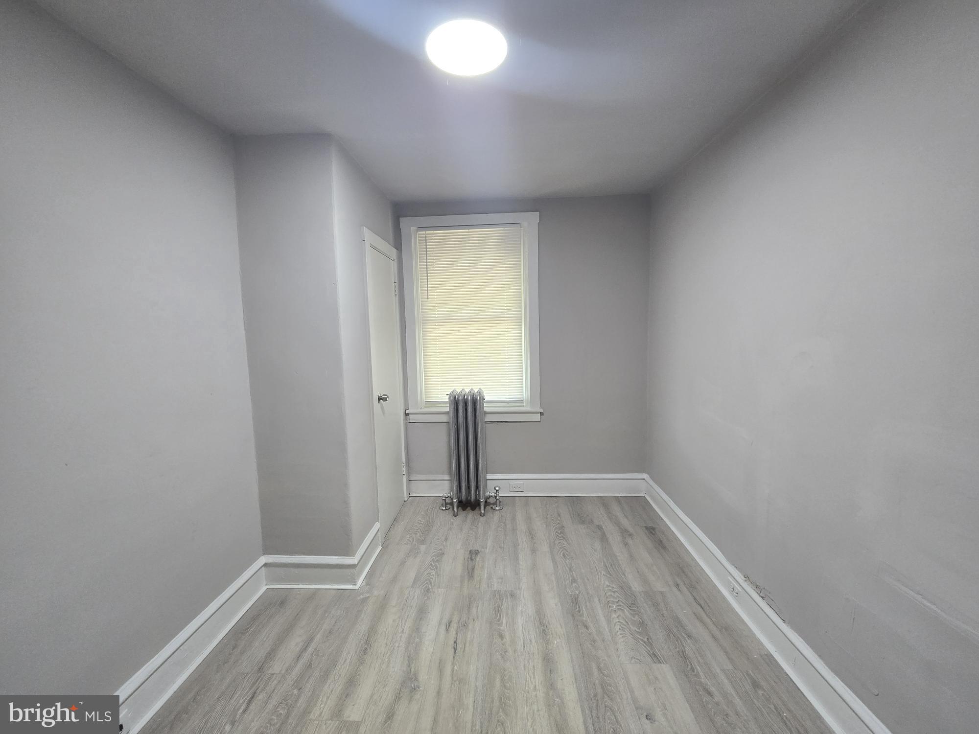 ELMWOOD PARK - Residential Lease