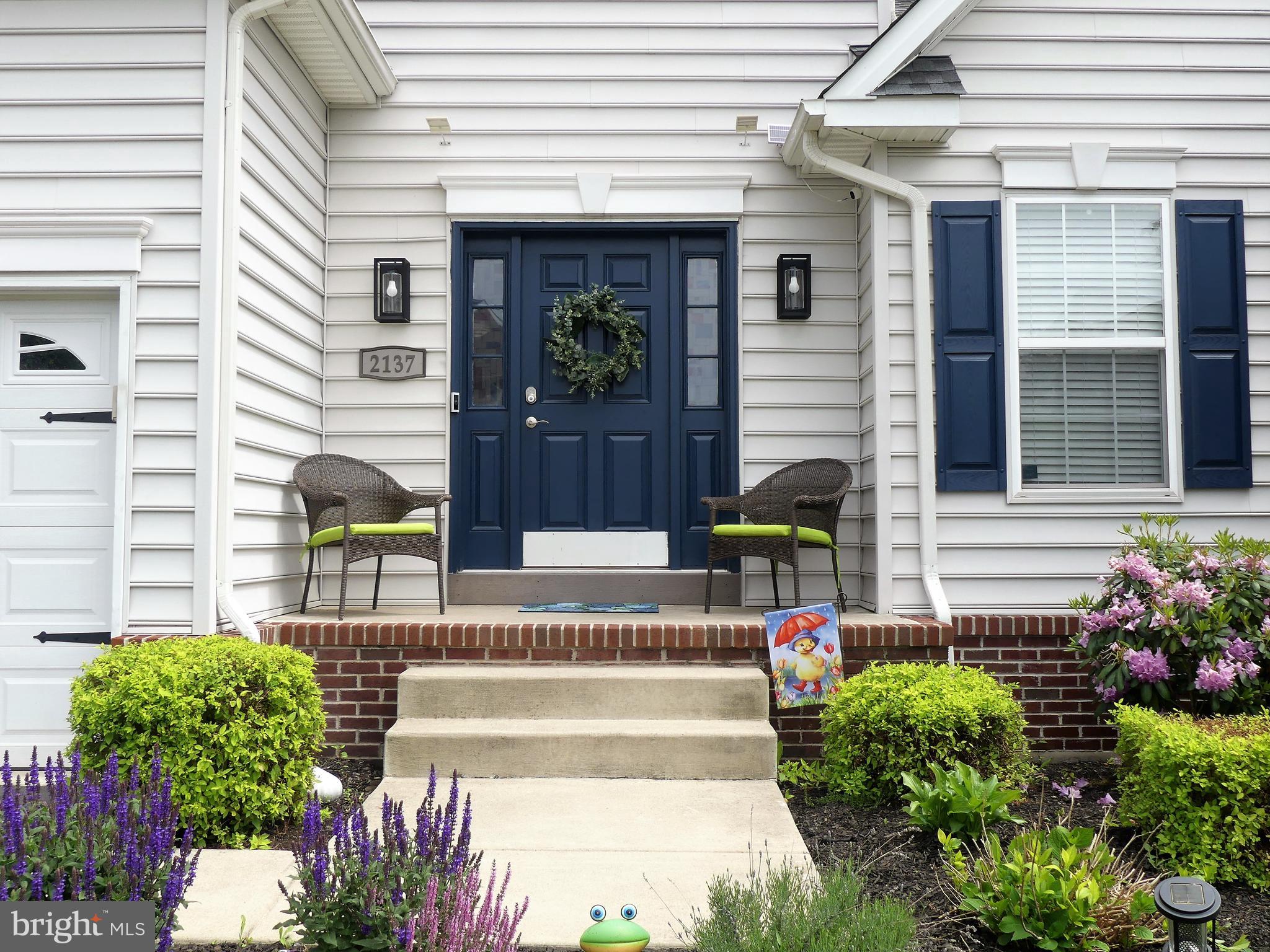 2137 LARKSPUR COURT