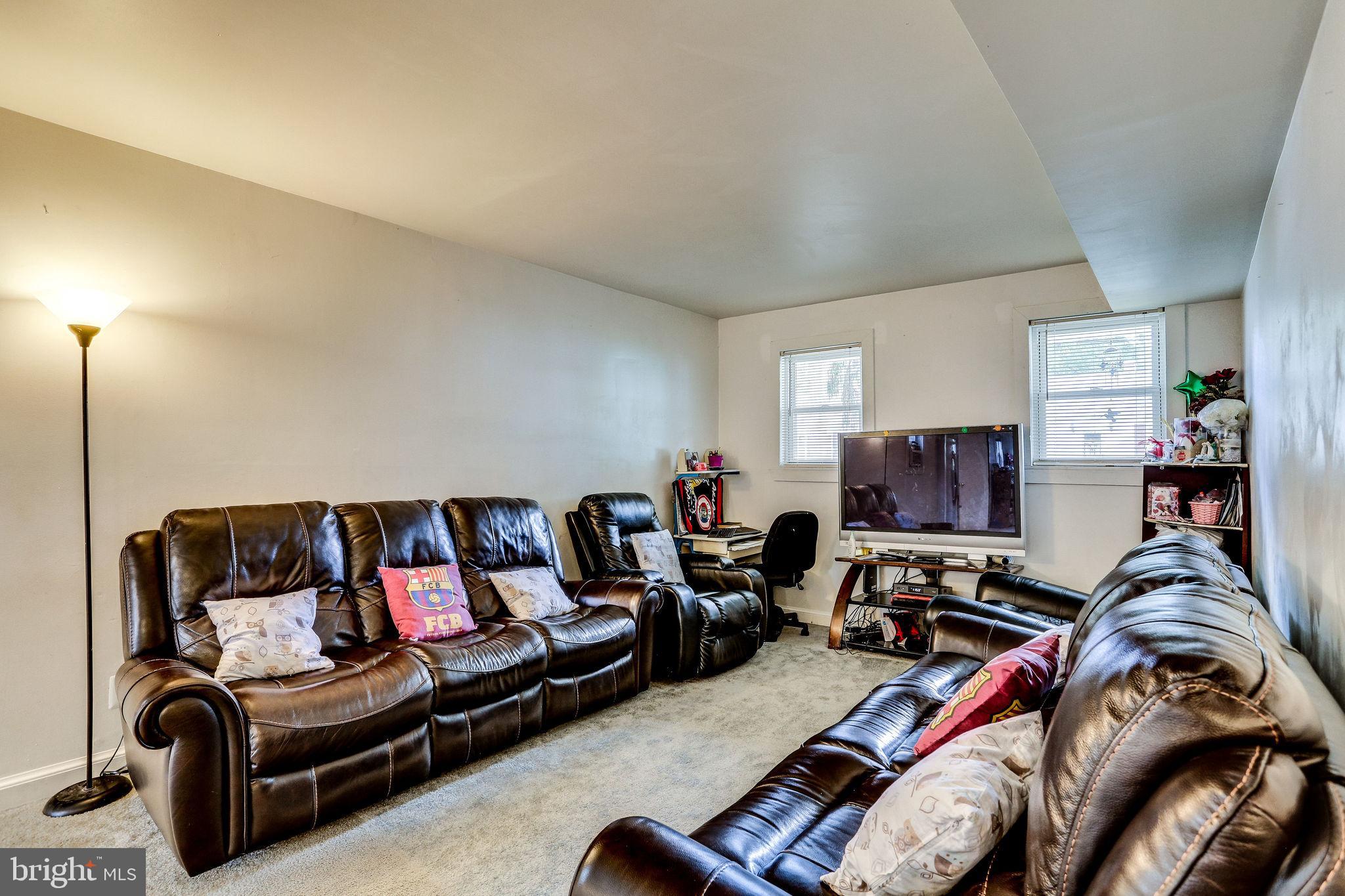 BRENTWOOD - Residential