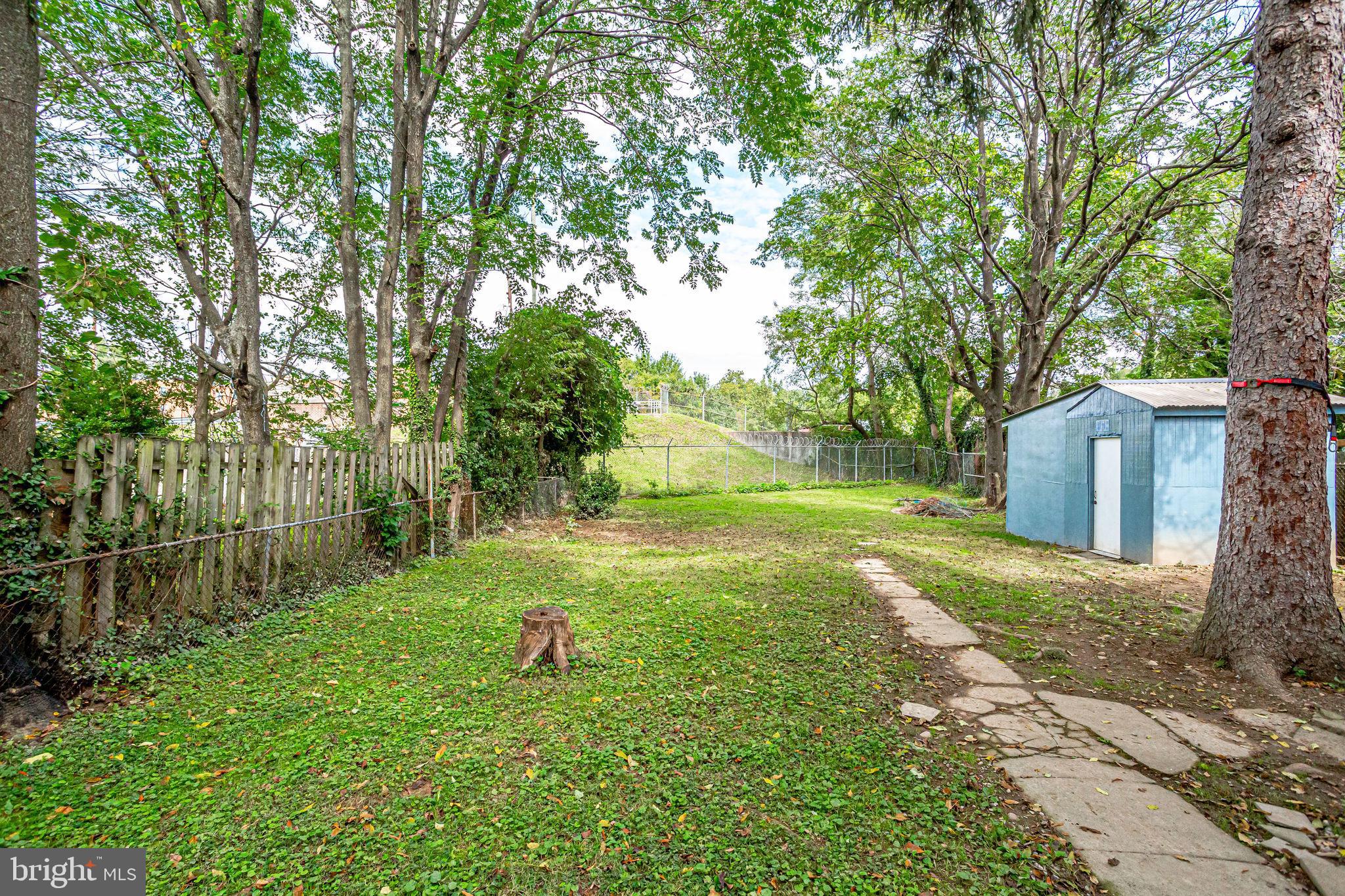 BRENTWOOD - Residential