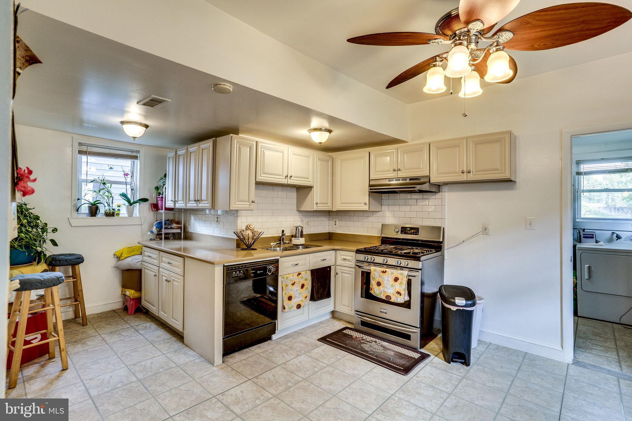 BRENTWOOD - Residential