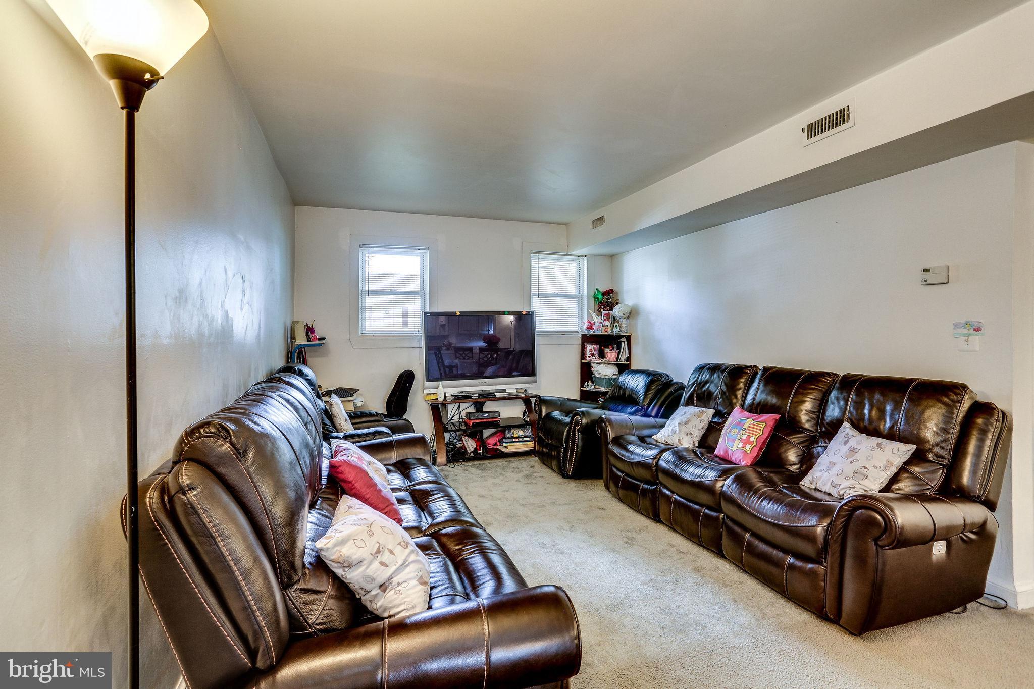 BRENTWOOD - Residential