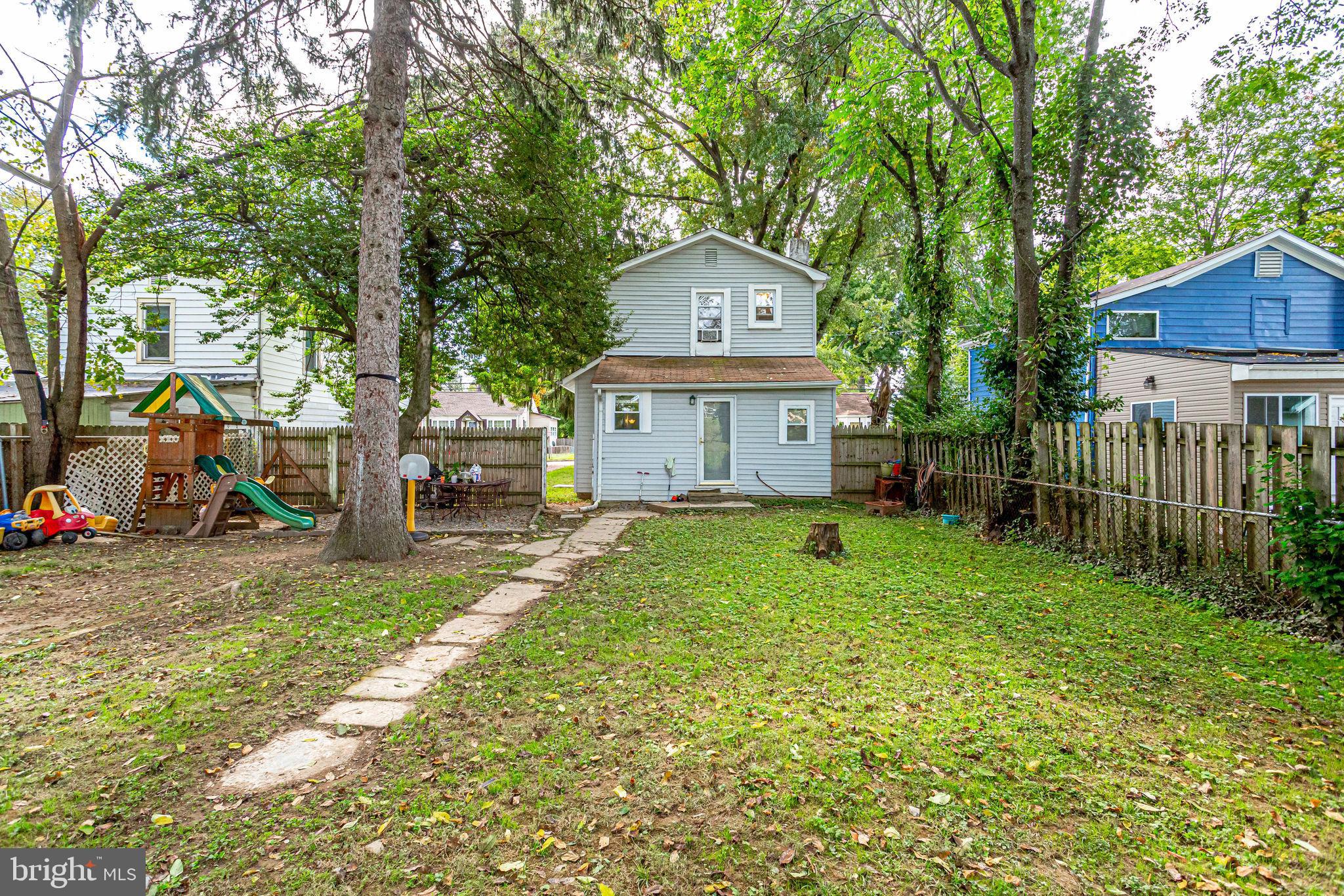 BRENTWOOD - Residential