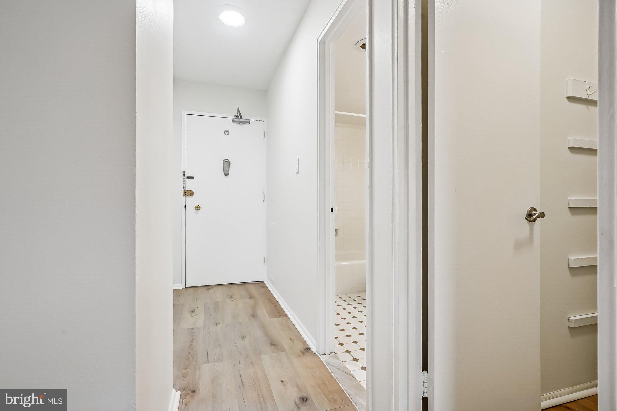 THE CARLTON - Residential